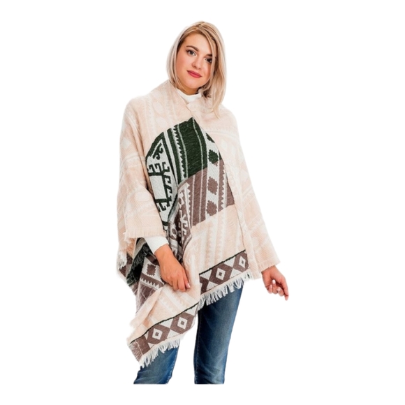 **NWT* Peach Tribal Fringe Poncho. - Picture 2 of 2